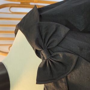 Cachet brand black cropped bow embellished jacket balloon sleeves size XL